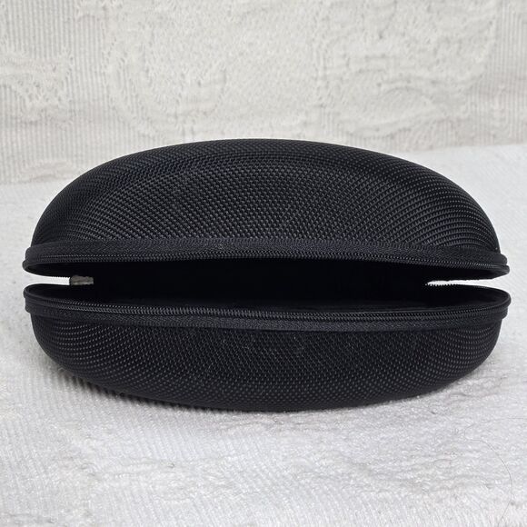 Oakley Razor Wire Black Sunglass Hard Case Embossed Zippered - Picture 1 of 10